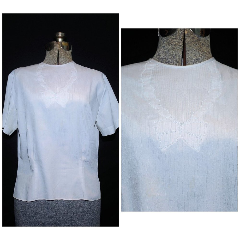 VTG 50's 60's Pale Gray Silk Blend Blouse 'Bow' Pleating Detail at Neckline MED